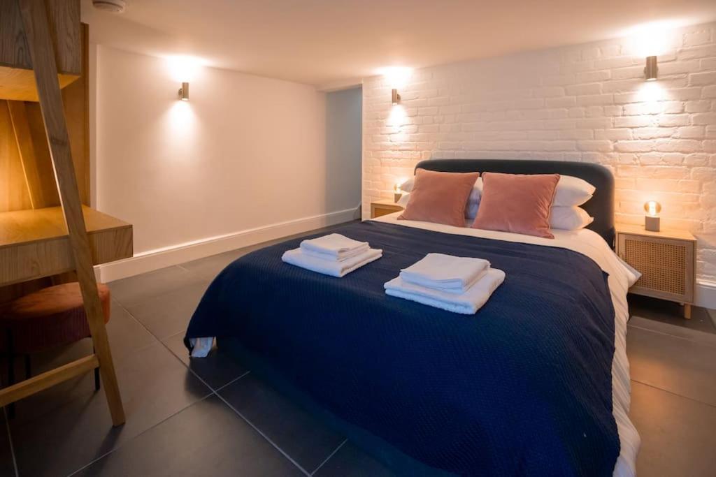 Hereford - Clifton Villa - Beautifully Presented House Located A Short Walk From City Centre - Sleeps 6 Guests - Perfect For Exploring Hereford - Hosted By Rentmyhouse エクステリア 写真