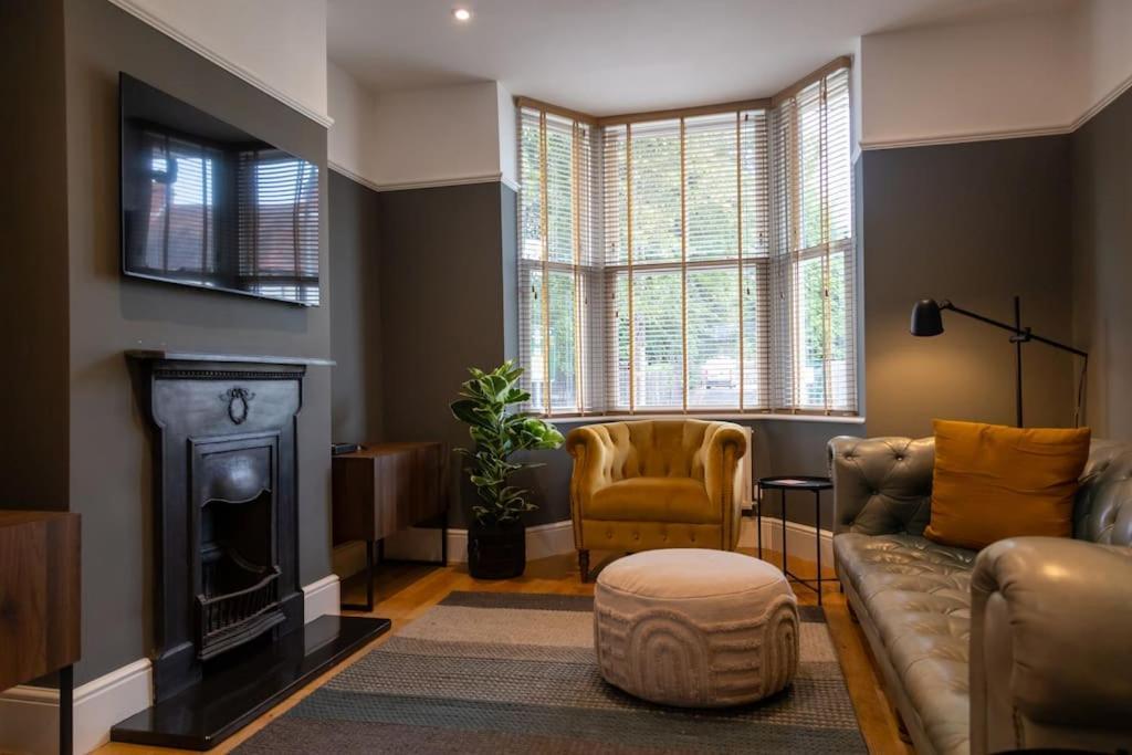 Hereford - Clifton Villa - Beautifully Presented House Located A Short Walk From City Centre - Sleeps 6 Guests - Perfect For Exploring Hereford - Hosted By Rentmyhouse エクステリア 写真